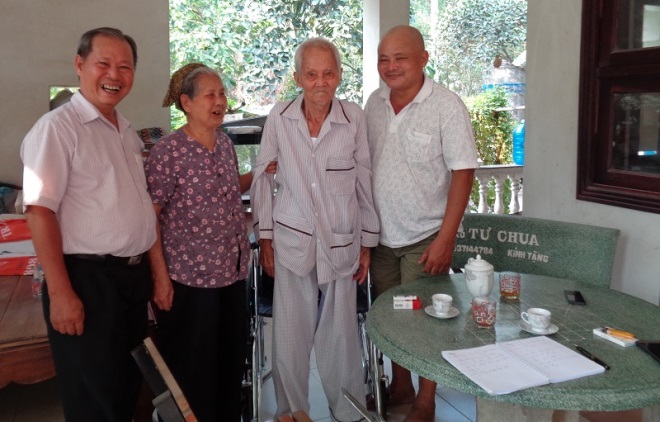 Thay van tim thành công, cụ ông 90 tuổi đi lại được sau 7 năm liệt giường ảnh 3